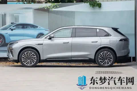 家用大5座推荐！1898万起，配8295芯片+20底盘，家用真香-3