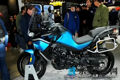 春风800MT ES只升级电子减震，凭啥成摩友热议焦点？-2