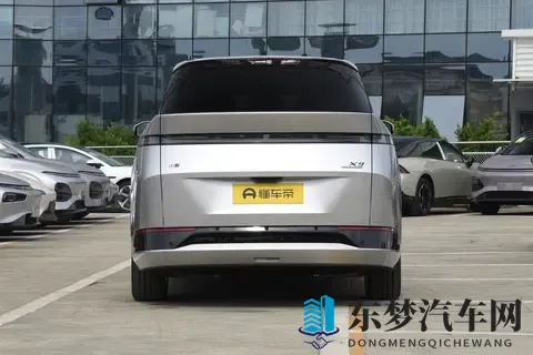 新车  外观调整，或配3颗图灵芯片，新款小鹏X9纯电版实车曝光-1