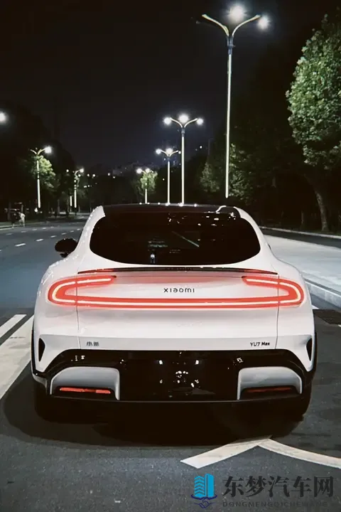 小米YU7实测：2535万起的豪华纯电SUV，835km续航+323秒破百。-1