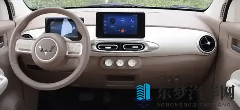 五菱宏光 MINIEV 四门版 301km 臻享 + 款上市：558 万元-3