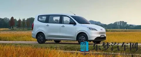 售价548万元起全系手动挡 全新五菱宏光燃油版正式上市-2