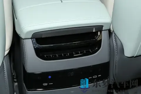 极氪009：家用MPV选它，舒适、安全又省心，全家出行更温馨