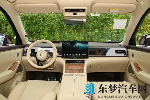 25款乐道L90，纯电续航605km，轴距3110mm，173+8后排大屏-3