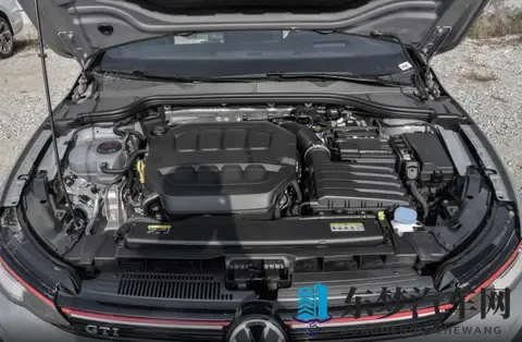 想买性能“小钢炮”，不妨看看26款高尔夫GTI，德系调校有韵味？-3