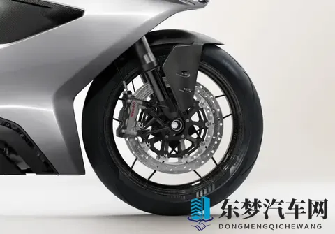 英伦传奇涅槃！诺顿Manx R全新V4动力亮相米兰展，TVS赋的复兴宣言-2