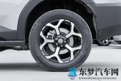 试驾捷途山海T1：15万级电混方盒子，三电机+四驱，可城可野-1