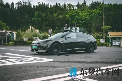 奥迪 E5 Sportback往返860公里看雪山，不旅行还叫什么奥迪旅行车