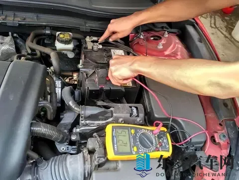 油车电瓶寿命揭秘：一般能用多久？如何延长？-1