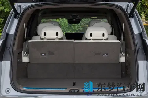 把客厅搬上车？腾势 N8L 凭 3 个 “L” 征服全家！-2