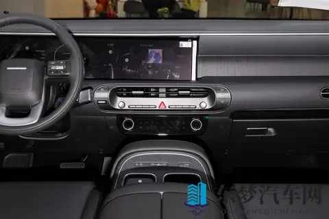 带娃长途不费妈！帕里斯帝大七座 + 697L 油耗，家庭党狂喜！