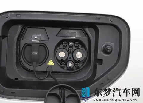 东风奕派eπ007+正式上市 标配激光雷达，售1399万起！-2