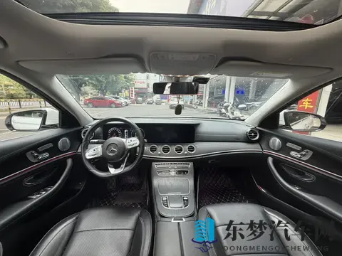 半夜摸妺妺的奶摸到高影院:高影院汽车:星空影院,夜行新体验-1