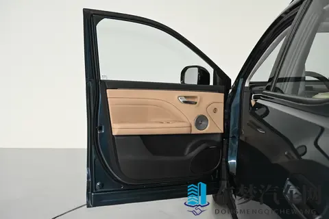 增程车的三大痛点被解决！续航、空间、配置全都有，不到13万起