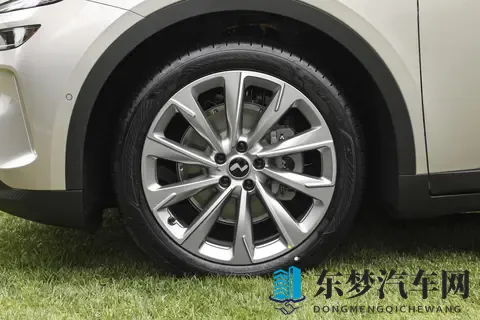 蔚来ES6 30万台纪念版来袭，加量又加价，想火有点难了-1