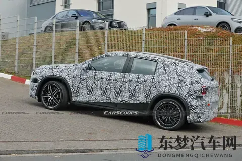 AMG纯电“小钢炮”GLA EQ谍照曝光:消息称500马力,还有漂移模式-2