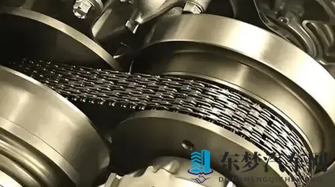 中国重口老太与小伙子乱：老太与小伙激情碰撞，引发社会热议-2