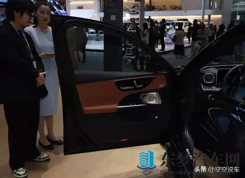 20万买C级豪华！车长近5米配9AT，月销破万可闭眼入!-1