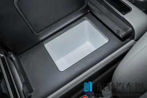 腾势 N8L：贴合家庭需求的大六座 SUV-2