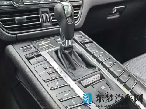 半年亏损百亿元！巨头宣布：出售总部大楼-1