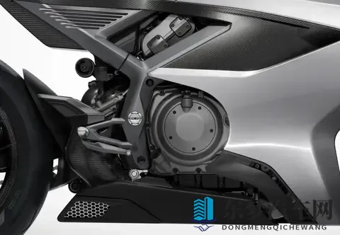 英伦传奇涅槃！诺顿Manx R全新V4动力亮相米兰展，TVS赋的复兴宣言-1