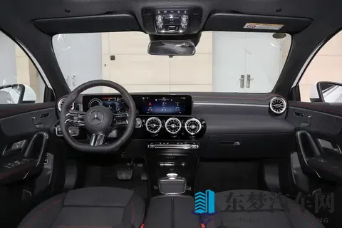 比奥迪 A3 有面？奔驰 A 级最新配置梯度，中配才是性价比天花板-1