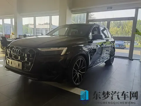 奥迪Q7黑武士：准新车13千公里，5698万体验豪华SUV