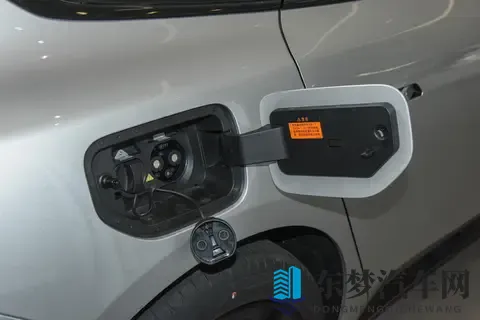 里程无忧的轿跑新姿态：东风奕派eπ007+增程版深度体验-1