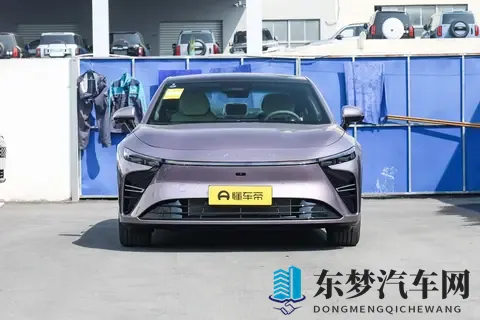 试驾星纪元ES,全家人都满意,综合续航1645公里,性价比确实高!-1