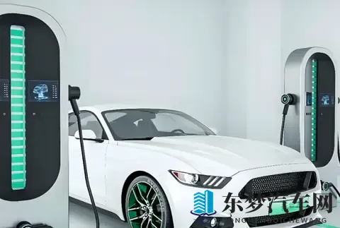 胡桃坐旅行者的大季巴：汽车新高度，设计美学与实用性完美融合-1