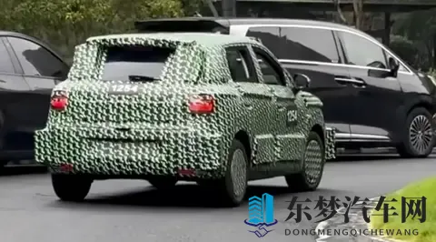 零跑A10测试谍照首次曝光 新车将于本月广州车展正式亮相