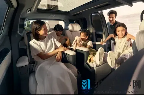 双十一给家人豪礼：极氪009限时权益来袭，宜商宜家的豪华MPV之选-2