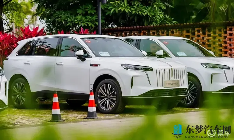 大五座,真豪华!居然不到18万,这台中大型SUV太值了!-1