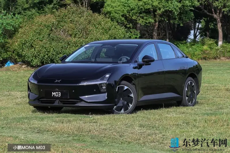 长安启源A06有没有诚意?跟小鹏MONA M03一比便知-1