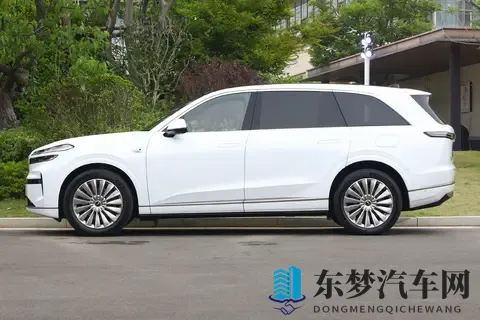 纯电大三排SUV新选择  57米转弯半径+行云底盘，乐道L90以真香吗？-2
