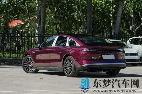 高速稳如BBA！奇瑞风云A9L值不值得买？老司机掏心窝子说10句实话-2