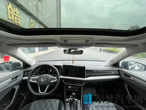 男生和女生一起差差差APP下载：差差差APP：车主互动新天地，便捷驾驶乐趣多-3