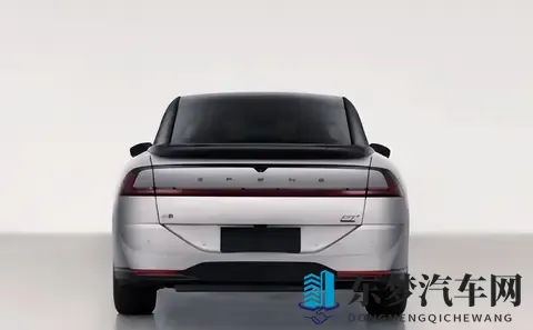 小鹏P7增程版首曝光兼顾续航与智能的战略转型之作-1