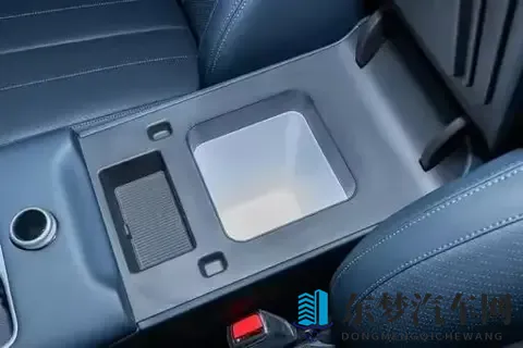 带娃出行不折腾，试驾方程豹钛7，解决家庭用车的痛点-1