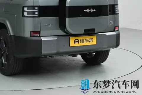 方程豹钛7：不搞花里胡哨的功能，解决家庭用车的麻烦-1