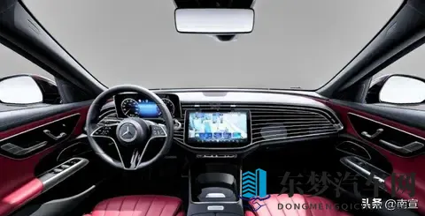 奔驰E级新车型上市，价格没涨配置却缩水，用户真能买账？-3