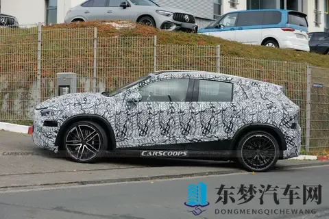 AMG纯电“小钢炮”GLA EQ谍照曝光:消息称500马力,还有漂移模式-3