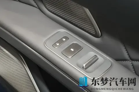蔚来 ET9 2025 款 102kWh：行政旗舰轿车新选择-1