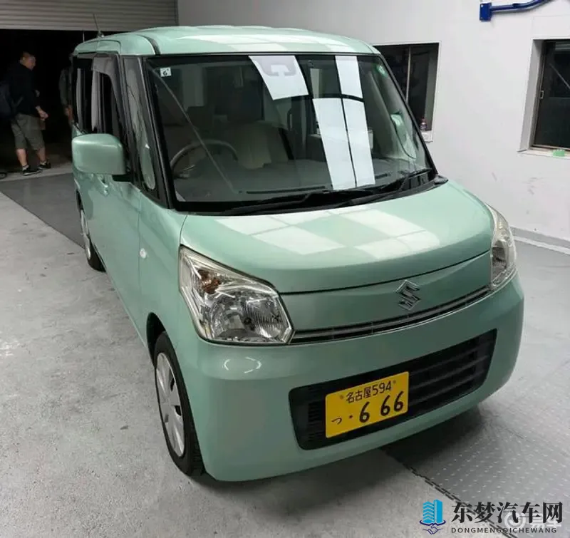 商务旅行中戴绿色帽子的老板同行台词：商务出差偶戴绿帽上司对话精选-1