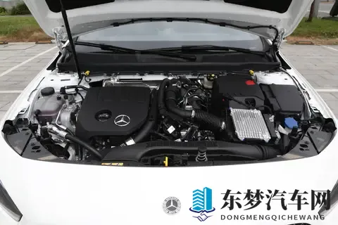 2513万起，2025款奔驰A级怎么选？对比配置之后有答案了-3