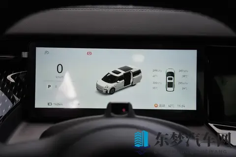 极氪009：家用与商务兼顾的高端电动MPV之选-3