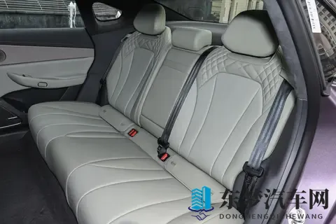 电动轿车全能选手，深度体验2025款星纪元ES Ultra四驱旗舰版