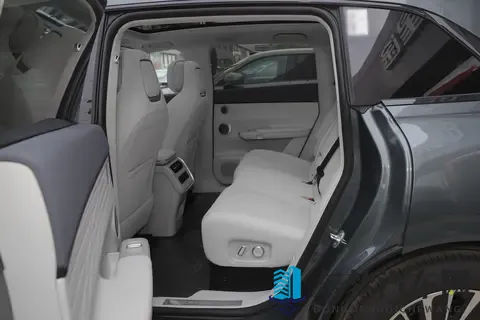 2025款星纪元ET增程+纯电  猎鹰辅助驾驶+飞鱼底盘  11月又有专属权益-1