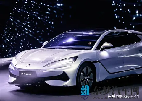 比亚迪跌落神坛？44万辆月销仍失冠，背后暗藏三大危机！-2