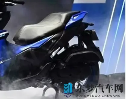 雅马哈新款Aerox双版本炸场 159w起 外观更战斗+配置大升级-3